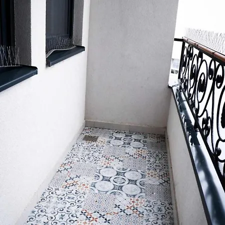 Anika * 比耶利纳